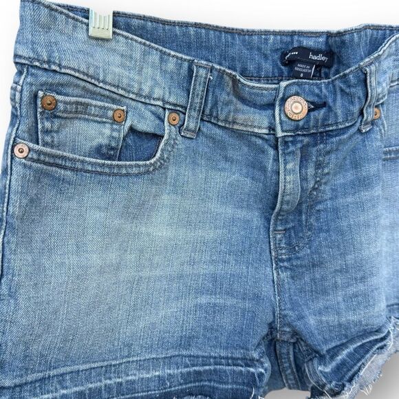 GAP Hadley Comfort Stretch Demin Jean Short Classic Everyday Women's size 8 - Picture 2 of 9